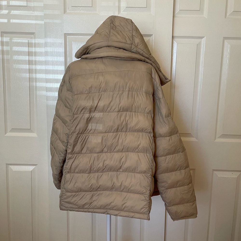 Abercrombie And Fitch Lightweight Packable Puffer… - image 5